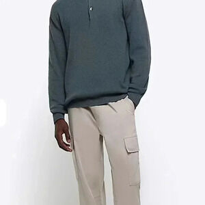 Brook Brothers Wool/ Silk and Cashmere Men Olive Green light weight  sweater.